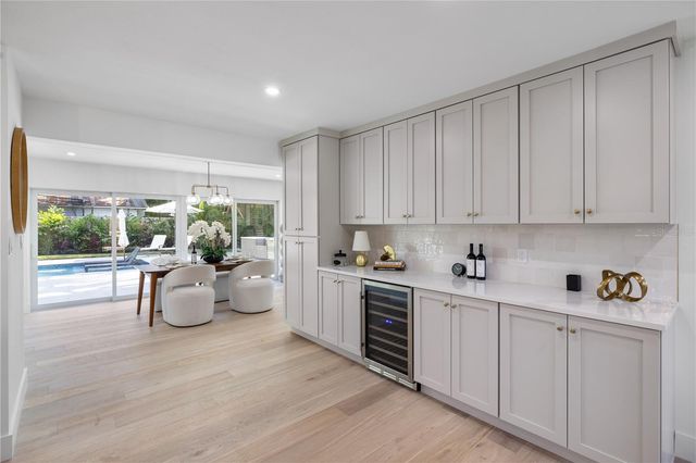 3705 TANGIER TERRACE, Sarasota, FL 34239