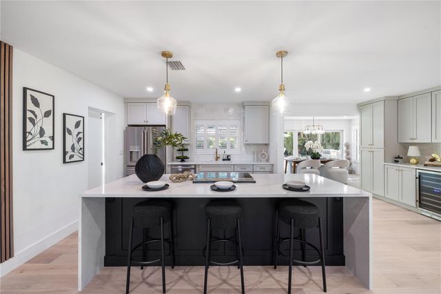 3705 TANGIER TERRACE, Sarasota, FL 34239