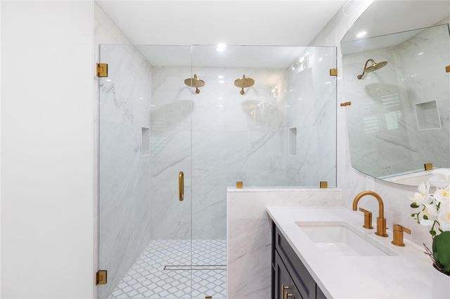 3705 TANGIER TERRACE, Sarasota, FL 34239