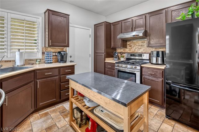 2328 Fossil Canyon Drive, Henderson, NV 89052