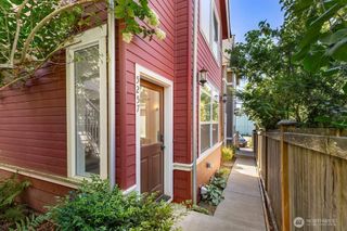 5257 23rd Avenue SW, Seattle, WA 98106