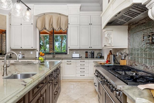 7242 Stonegate Boulevard, Parkland, FL 33076