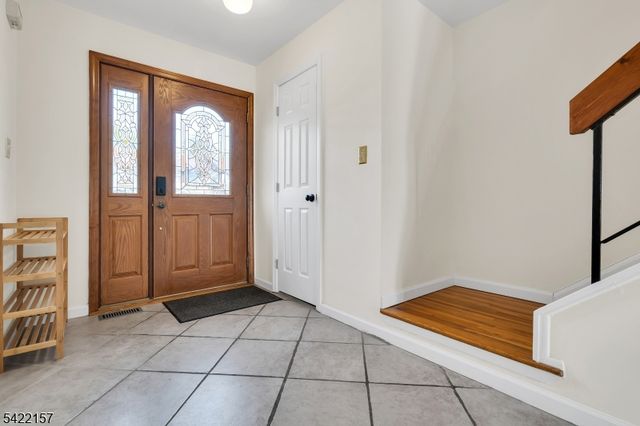 457 Brookside Ln, Hillsborough Twp., NJ 08844