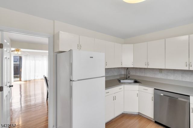 457 Brookside Ln, Hillsborough Twp., NJ 08844