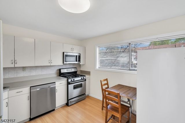 457 Brookside Ln, Hillsborough Twp., NJ 08844