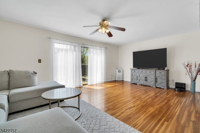 457 Brookside Ln, Hillsborough Twp., NJ 08844