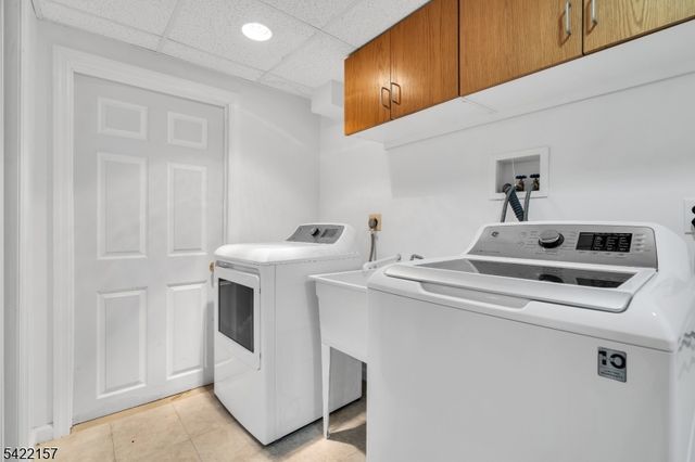 457 Brookside Ln, Hillsborough Twp., NJ 08844