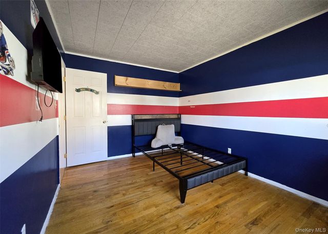 174 Shelby Avenue, Holbrook, NY 11741