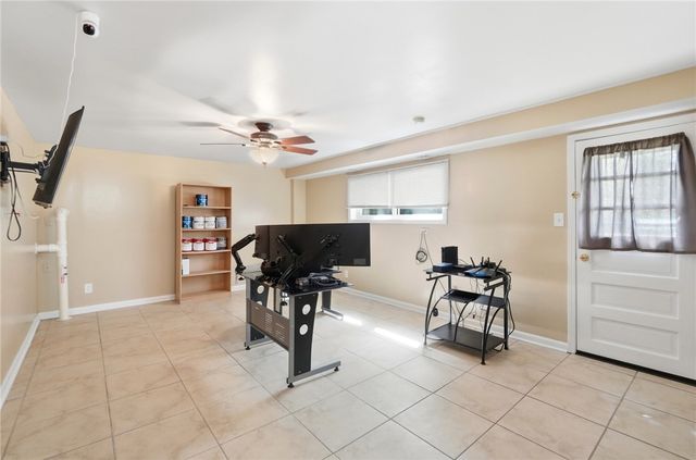 1960 Carol Parkway, Kettering, OH 45440