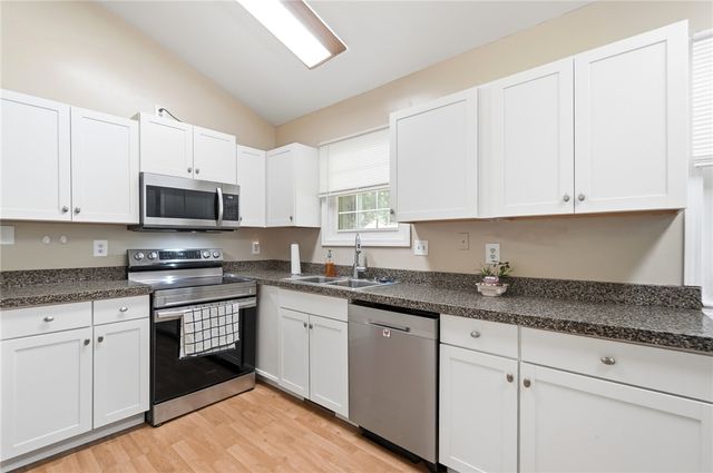 1960 Carol Parkway, Kettering, OH 45440