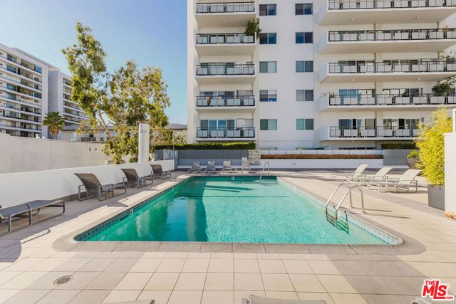 1155 N La Cienega Boulevard 1207, West Hollywood, CA 90069