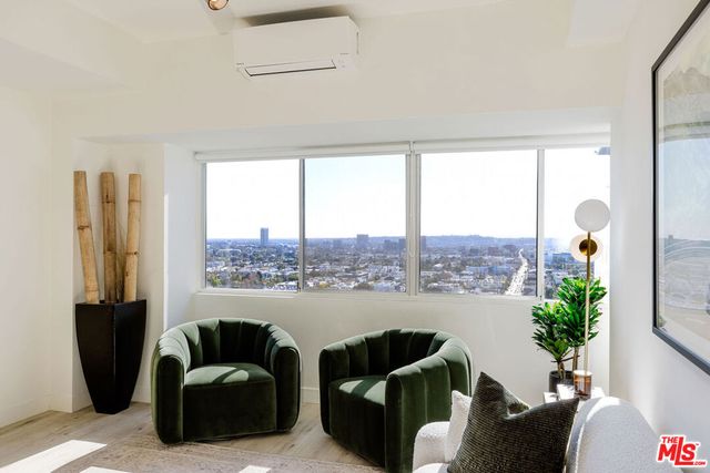 1155 N La Cienega Boulevard 1207, West Hollywood, CA 90069