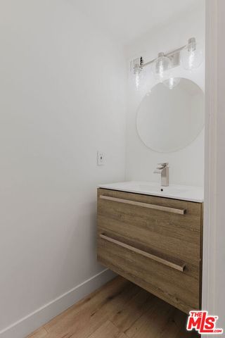 1155 N La Cienega Boulevard 1207, West Hollywood, CA 90069