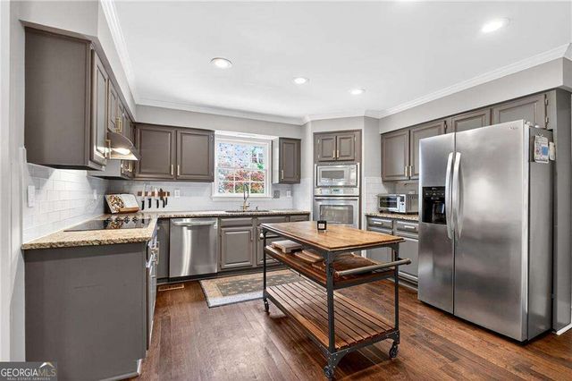 135 Inverness Approach, Roswell, GA 30075