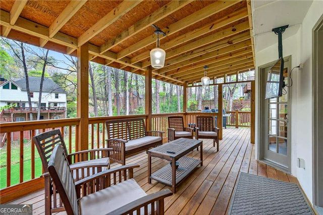 135 Inverness Approach, Roswell, GA 30075