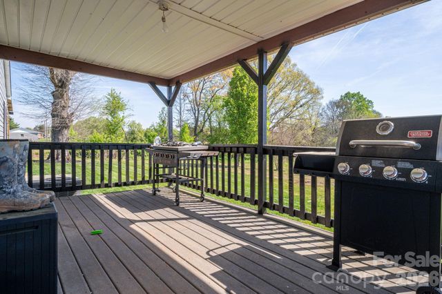 3635 Jennifer Ballenger Lane, Crouse, NC 28033