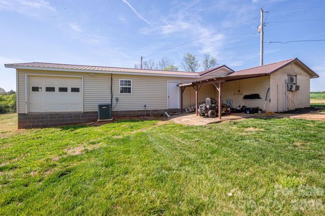 3635 Jennifer Ballenger Lane, Crouse, NC 28033