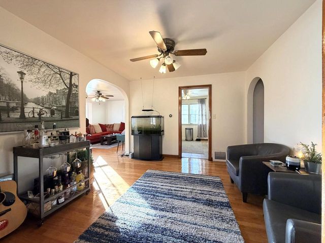 4014 Wright AVENUE, Racine, WI 53405