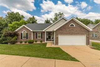 1652 Ivy Chase Lane, Fenton, MO 63026