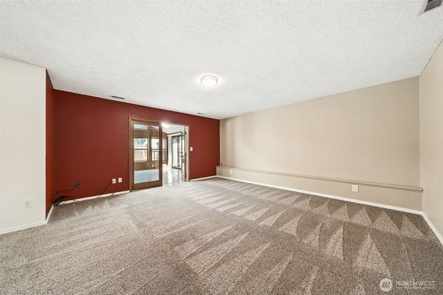 11804 86th Avenue Ct E, Puyallup, WA 98373