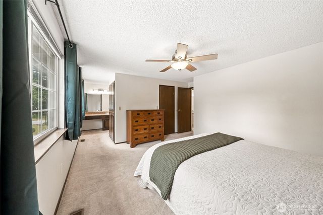11804 86th Avenue Ct E, Puyallup, WA 98373