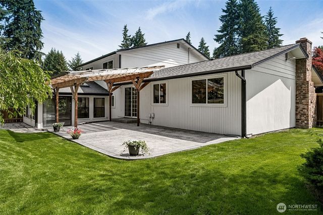 11804 86th Avenue Ct E, Puyallup, WA 98373