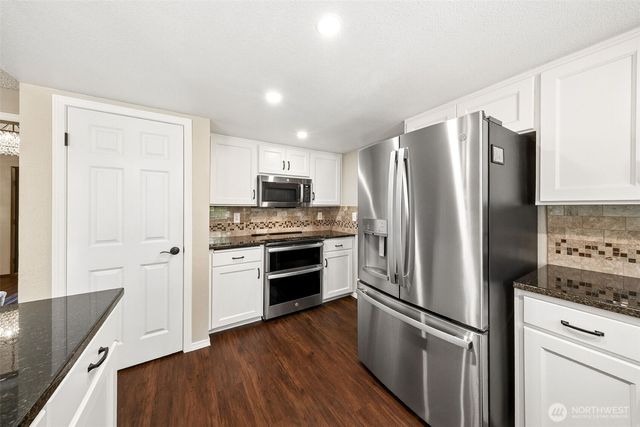 11804 86th Avenue Ct E, Puyallup, WA 98373