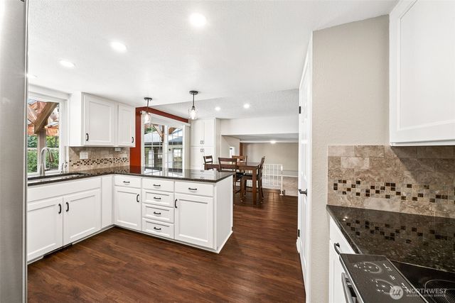 11804 86th Avenue Ct E, Puyallup, WA 98373
