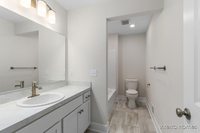 343 Seneca Ridge Drive 40, Middleville, MI 49333