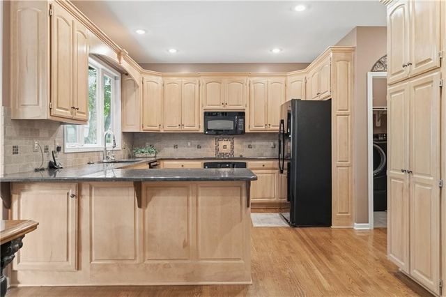 225 NE Misty Meadow Drive, Lee's Summit, MO 64064