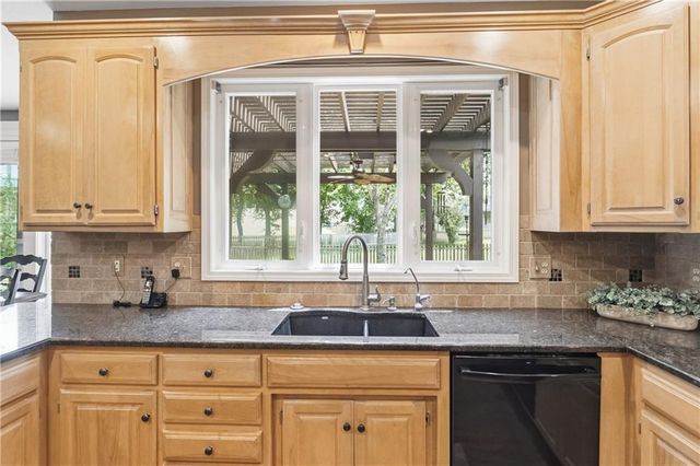 225 NE Misty Meadow Drive, Lee's Summit, MO 64064