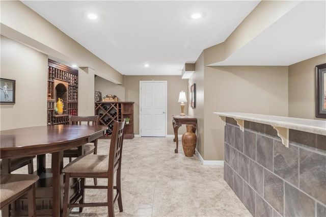 225 NE Misty Meadow Drive, Lee's Summit, MO 64064