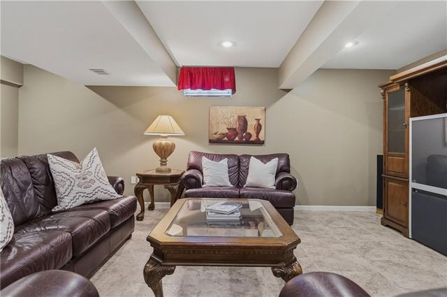 225 NE Misty Meadow Drive, Lee's Summit, MO 64064