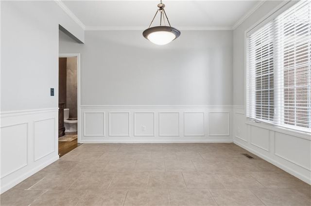 225 NE Misty Meadow Drive, Lee's Summit, MO 64064