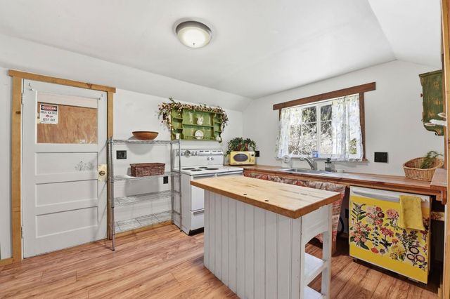 5580 Pony Express Trl, Camino, CA 95709