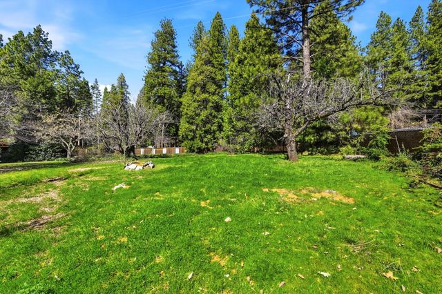 5580 Pony Express Trl, Camino, CA 95709