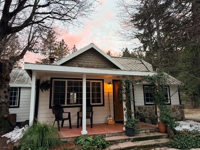 5580 Pony Express Trl, Camino, CA 95709