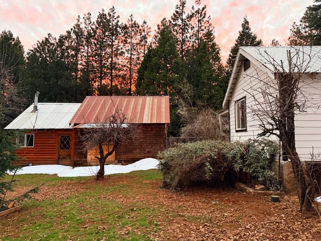 5580 Pony Express Trl, Camino, CA 95709