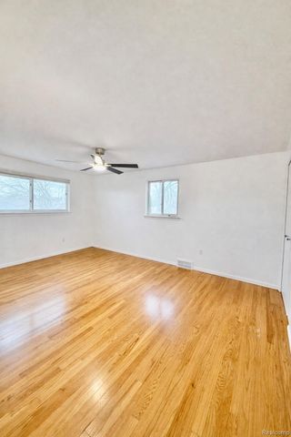 29251 Bon Mar Drive, Warren, MI 48088