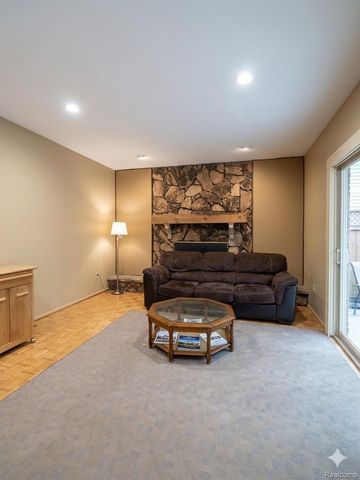 29251 Bon Mar Drive, Warren, MI 48088