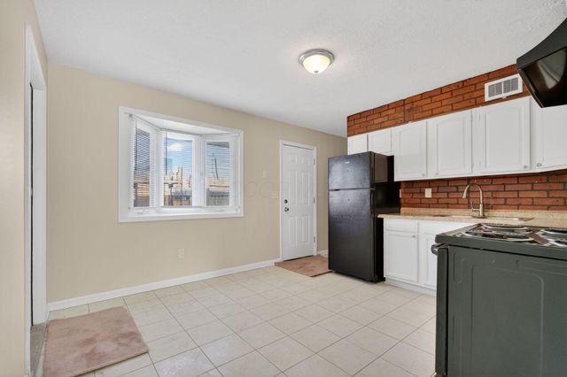 3251 Hilock Court, Columbus, OH 43207