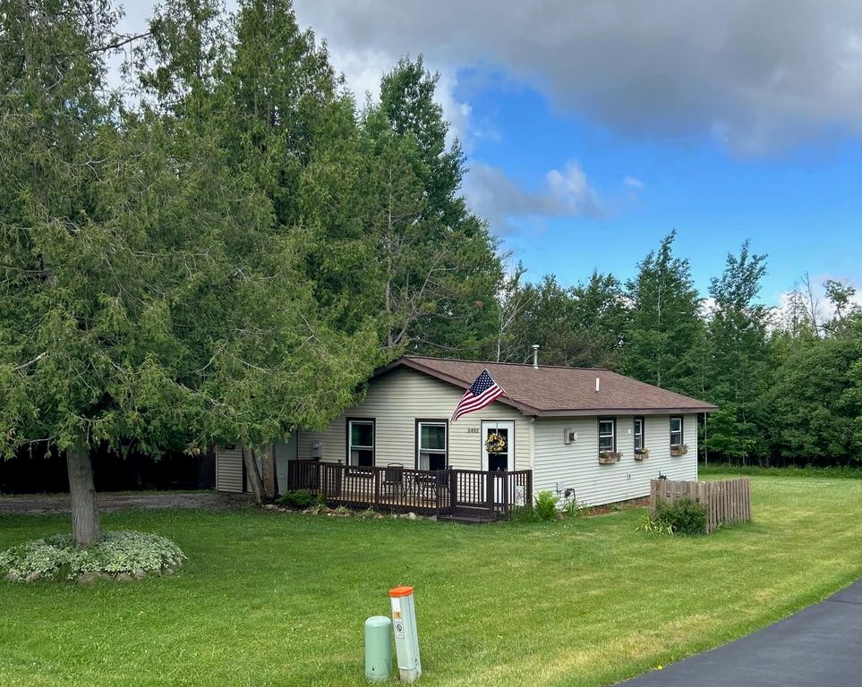 5403 Kings Way, Gladwin, MI 48624