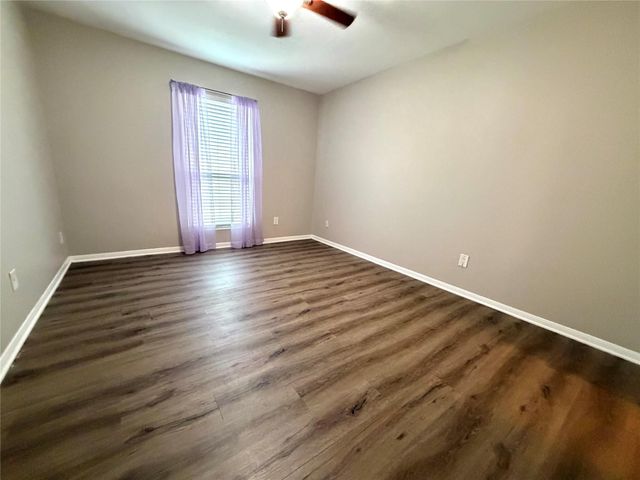 1516 Bay Area Boulevard F4, Houston, TX 77058