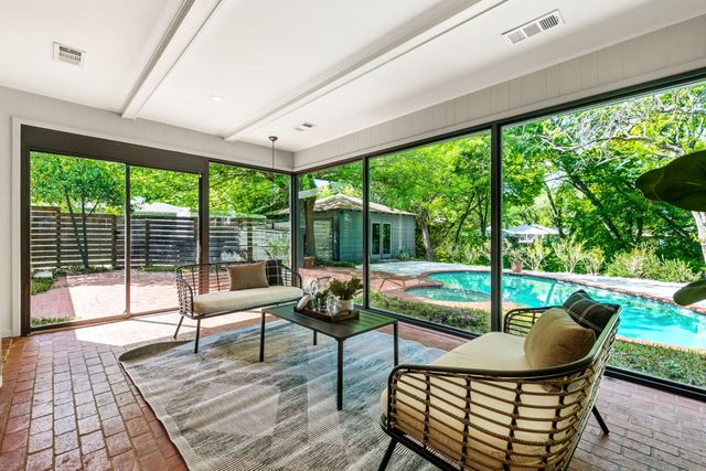 6467 Danbury Lane, Dallas, TX 75214