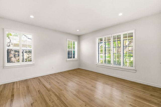 6467 Danbury Lane, Dallas, TX 75214