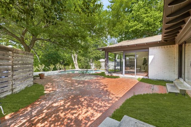 6467 Danbury Lane, Dallas, TX 75214