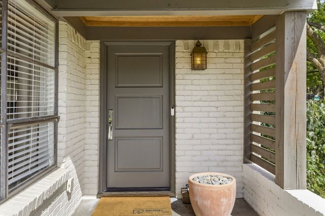 6467 Danbury Lane, Dallas, TX 75214