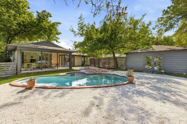 6467 Danbury Lane, Dallas, TX 75214