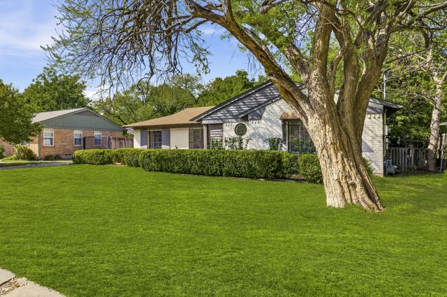 6467 Danbury Lane, Dallas, TX 75214