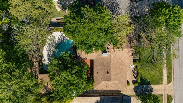 6467 Danbury Lane, Dallas, TX 75214